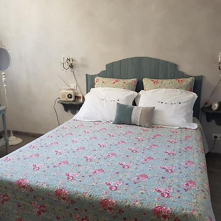 Chambres D'Hotes L'Oreliane En Provence Only Adult Châteauneuf-de-Gadagne Buitenkant foto