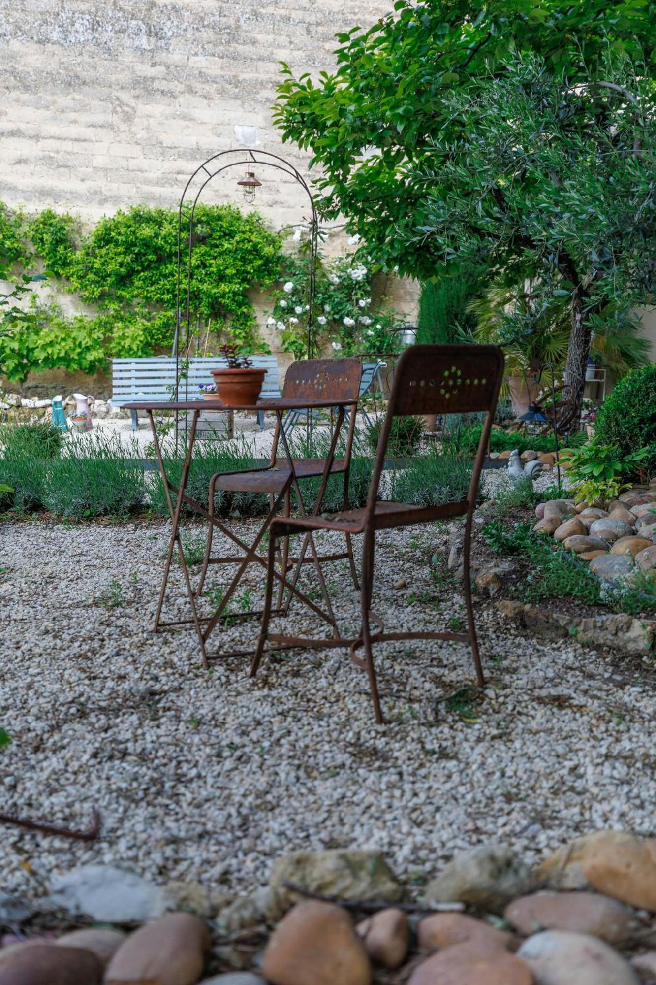 Chambres D'Hotes L'Oreliane En Provence Only Adult Châteauneuf-de-Gadagne Buitenkant foto
