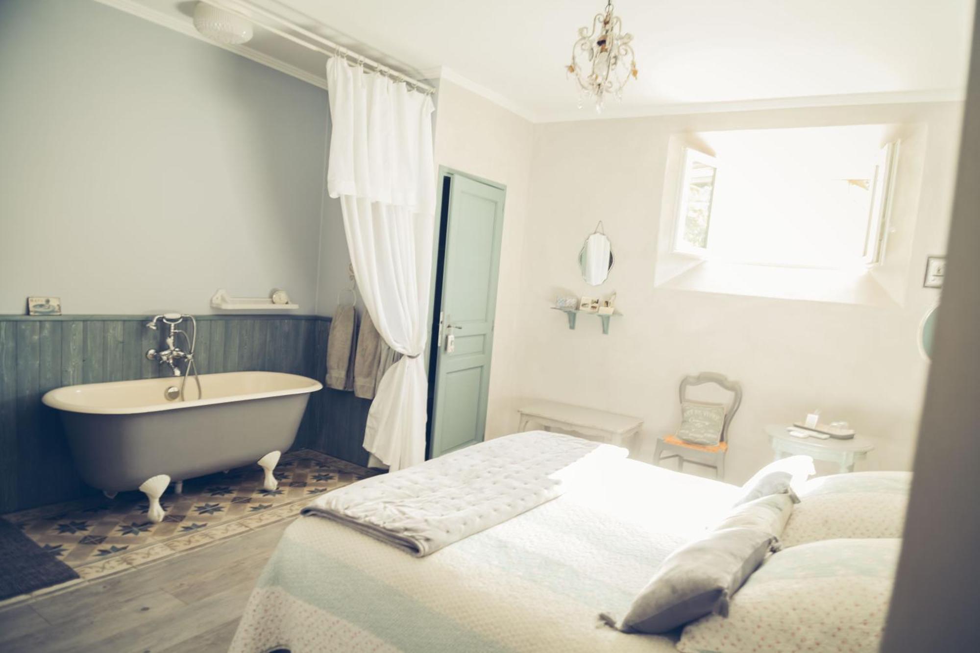 Chambres D'Hotes L'Oreliane En Provence Only Adult Châteauneuf-de-Gadagne Buitenkant foto